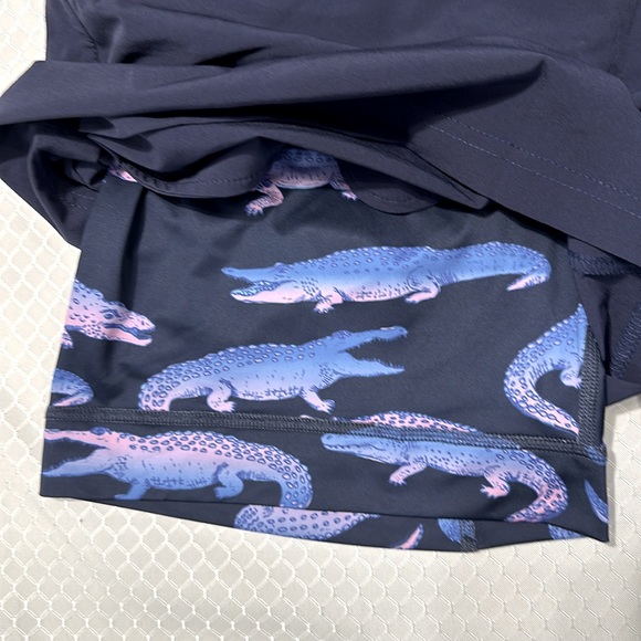 🐊 Chubbies XL 7 in. inseam, The Everglades navy w/ alligator compression shorts - Picture 2 of 11